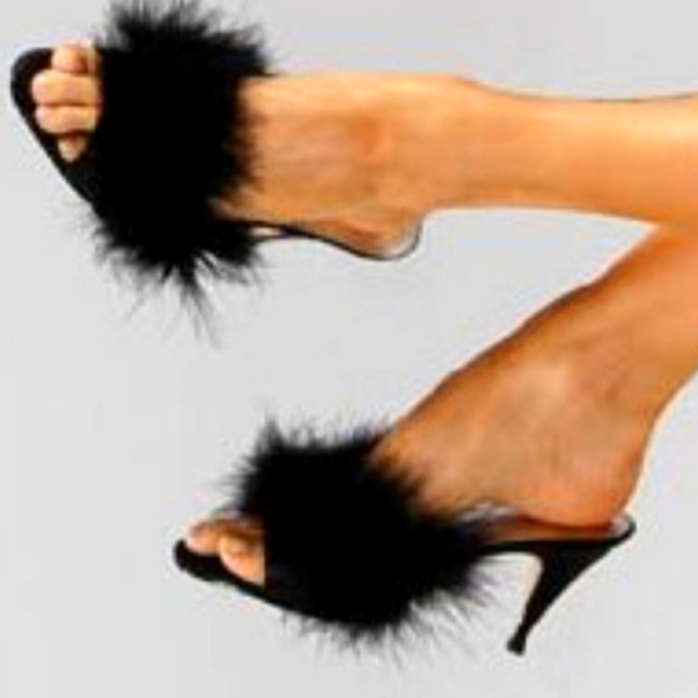 New Vintage Black Feather Mule Slipers 6.5M